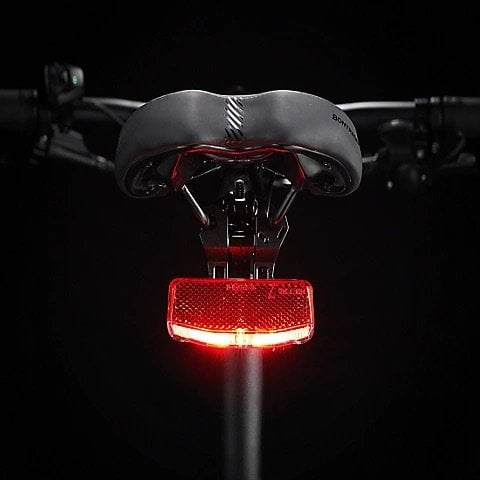 Arka kickstand montajı