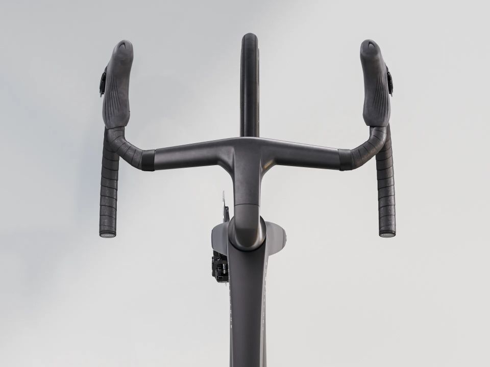 MADONE SLR 9 GEN 8 MAT SİYAH - L