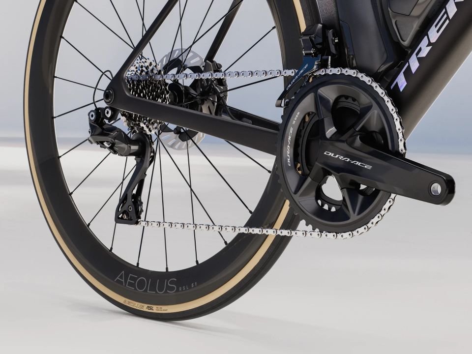 MADONE SLR 9 GEN 8 MAT SİYAH - L