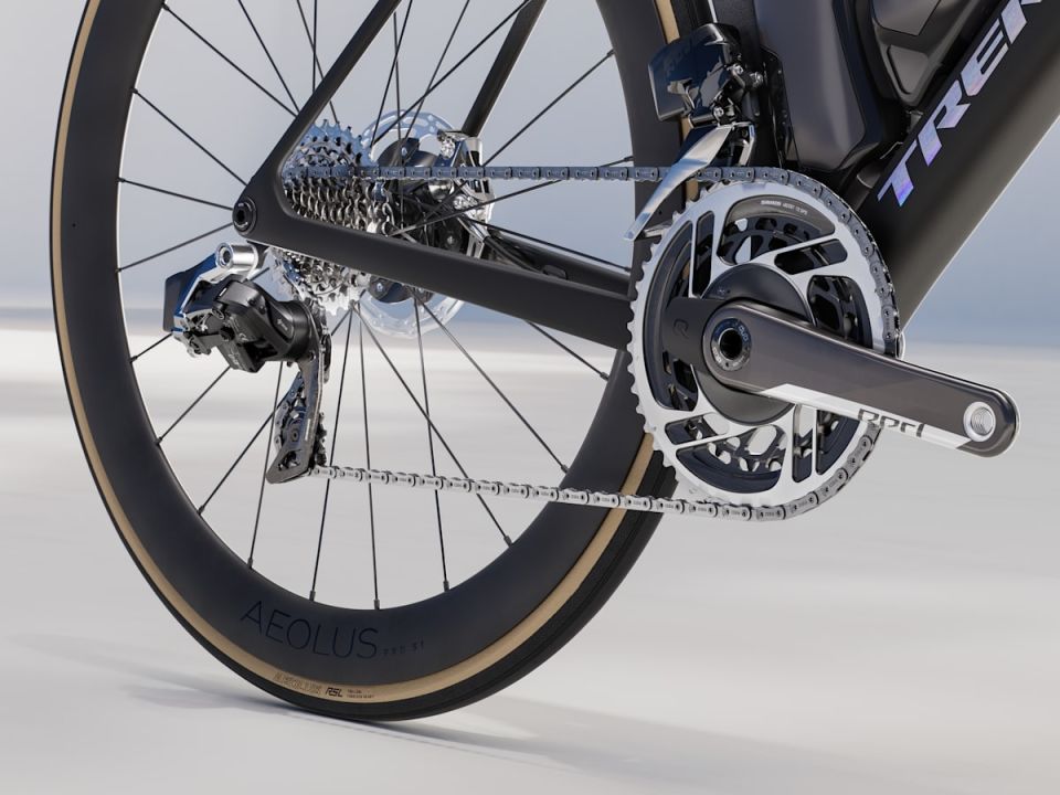 MADONE SLR 8 AXS GEN 8 S - SİYAH