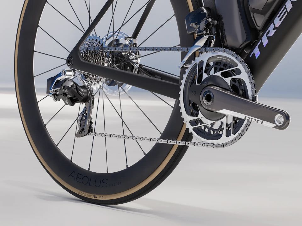 MADONE SLR 8 AXS GEN 8 M - SİYAH