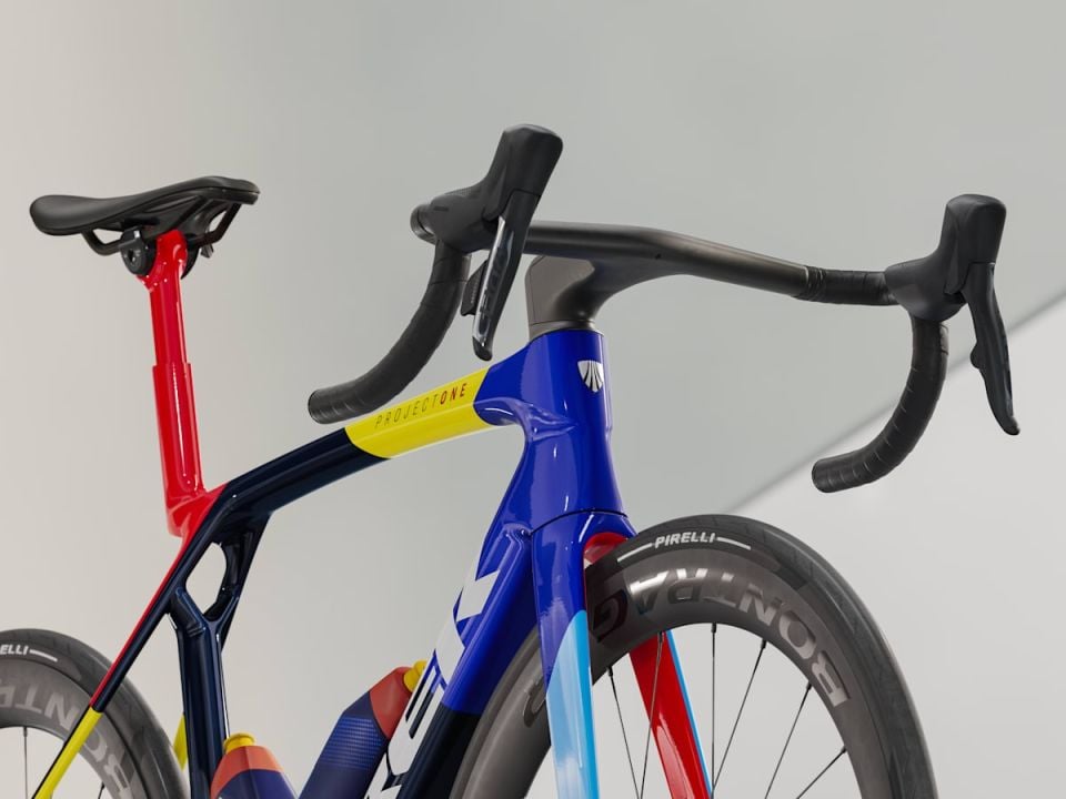MADONE SLR 8 AXS GEN 8 M - LIDL TREK