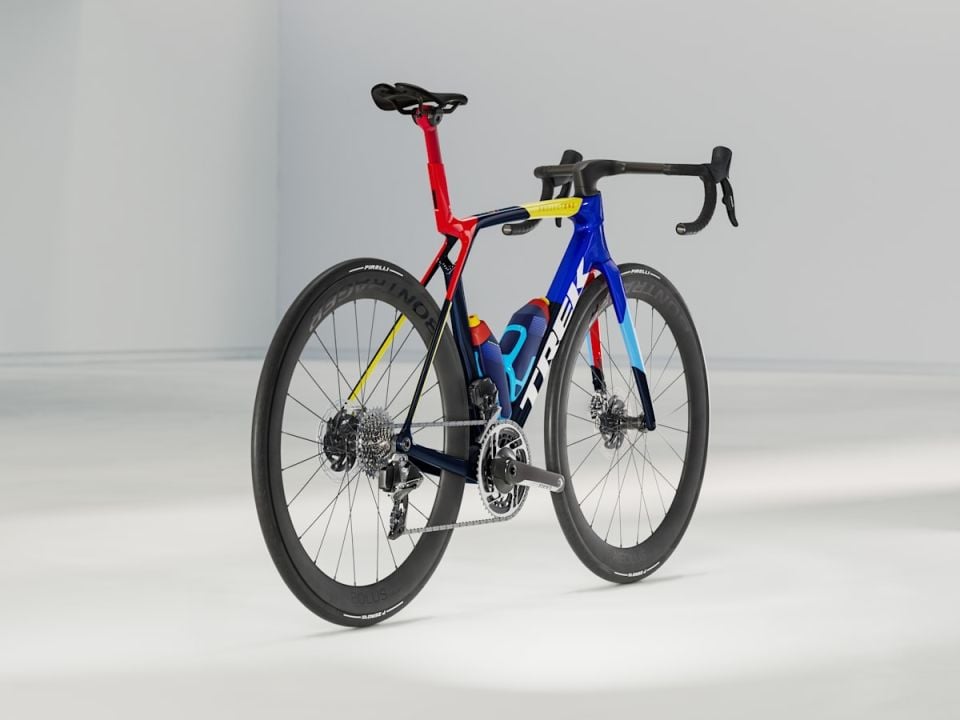 MADONE SLR 8 AXS GEN 8 L - LIDL TREK