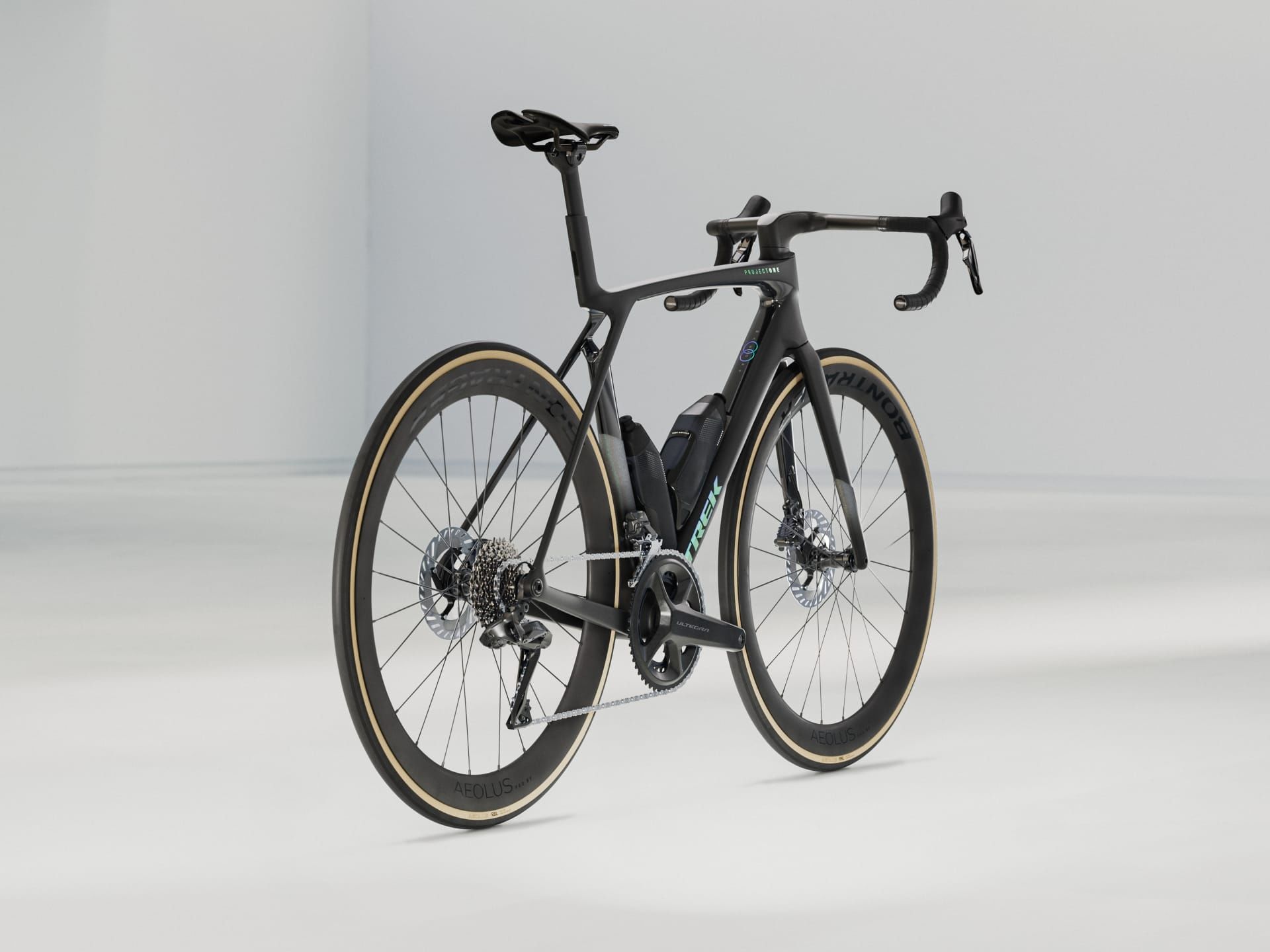 MADONE SLR 7 GEN 8 SİYAH - M