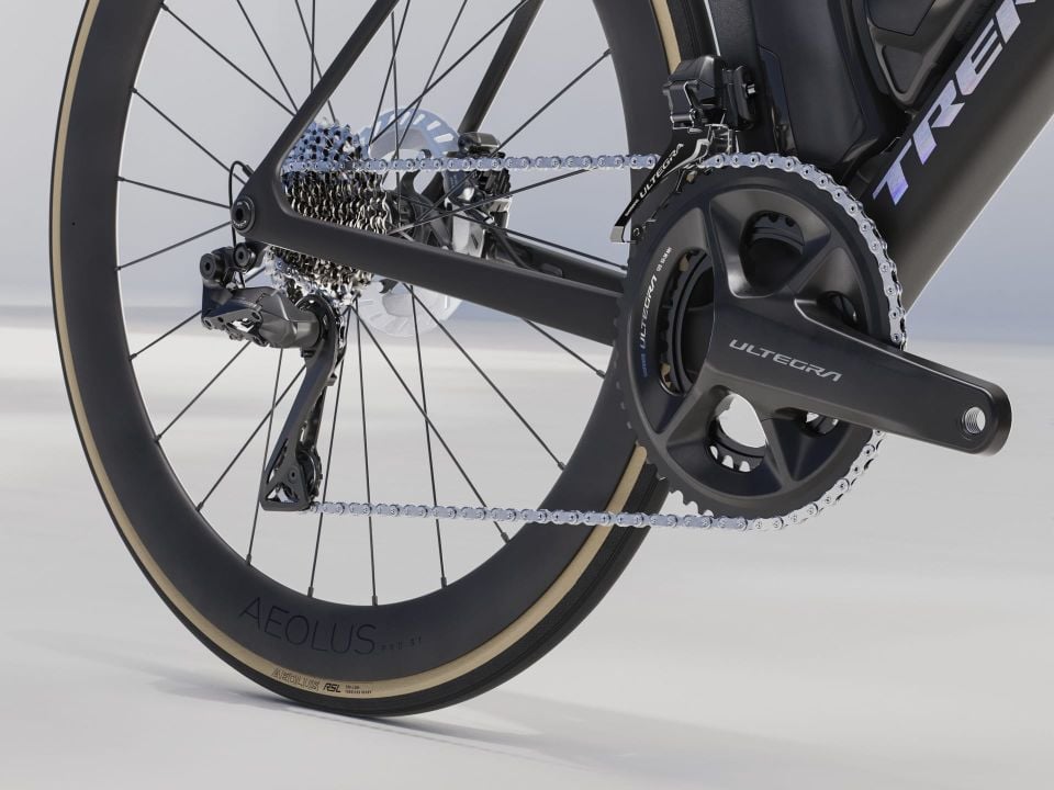 MADONE SLR 7 GEN 8 SİYAH - M