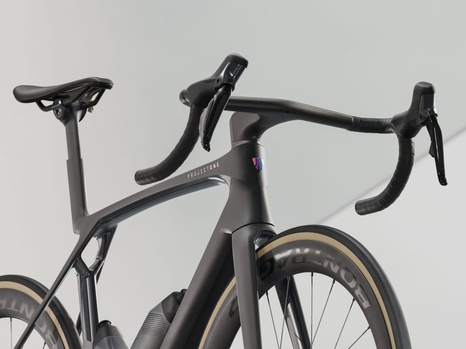 MADONE SLR 7 GEN 8 SİYAH - ML