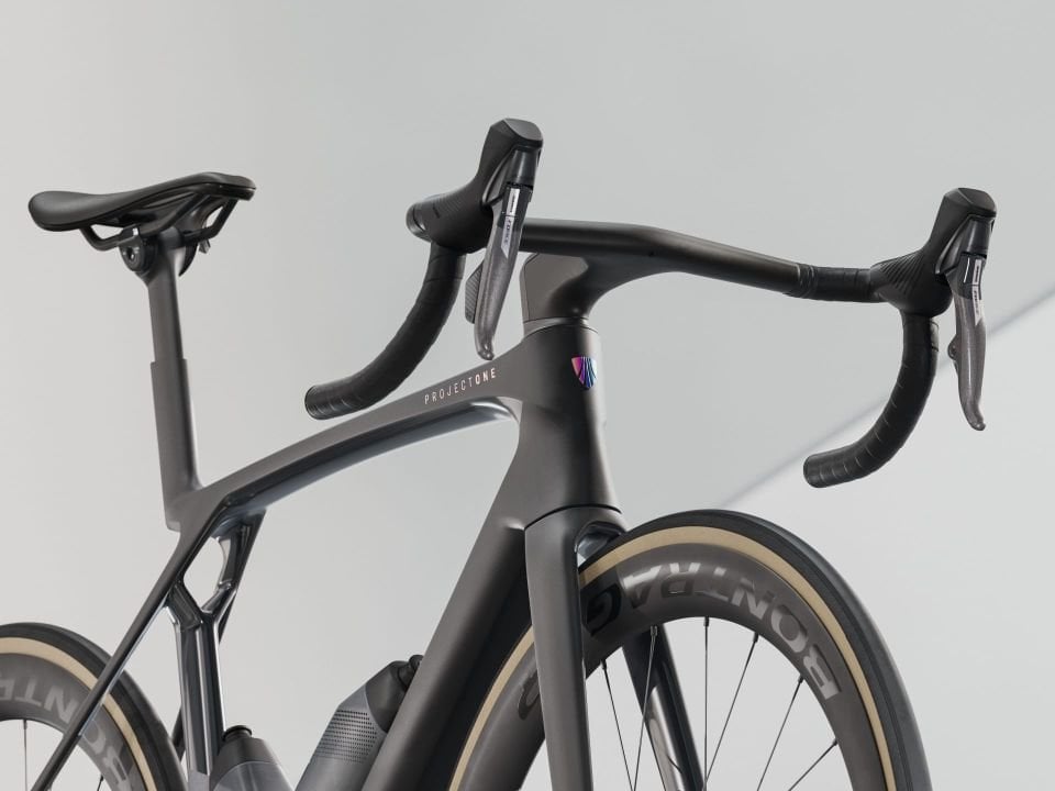 MADONE SLR 7 AXS GEN 8 SİYAH - L