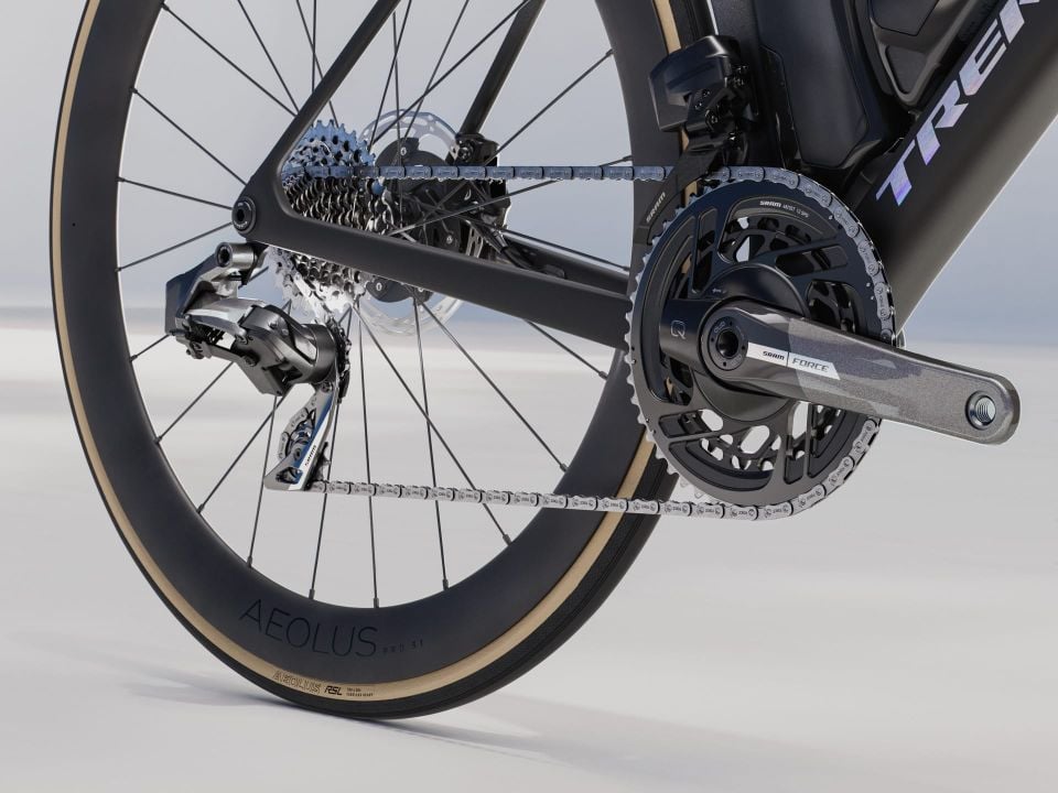 MADONE SLR 7 AXS GEN 8 SİYAH - L