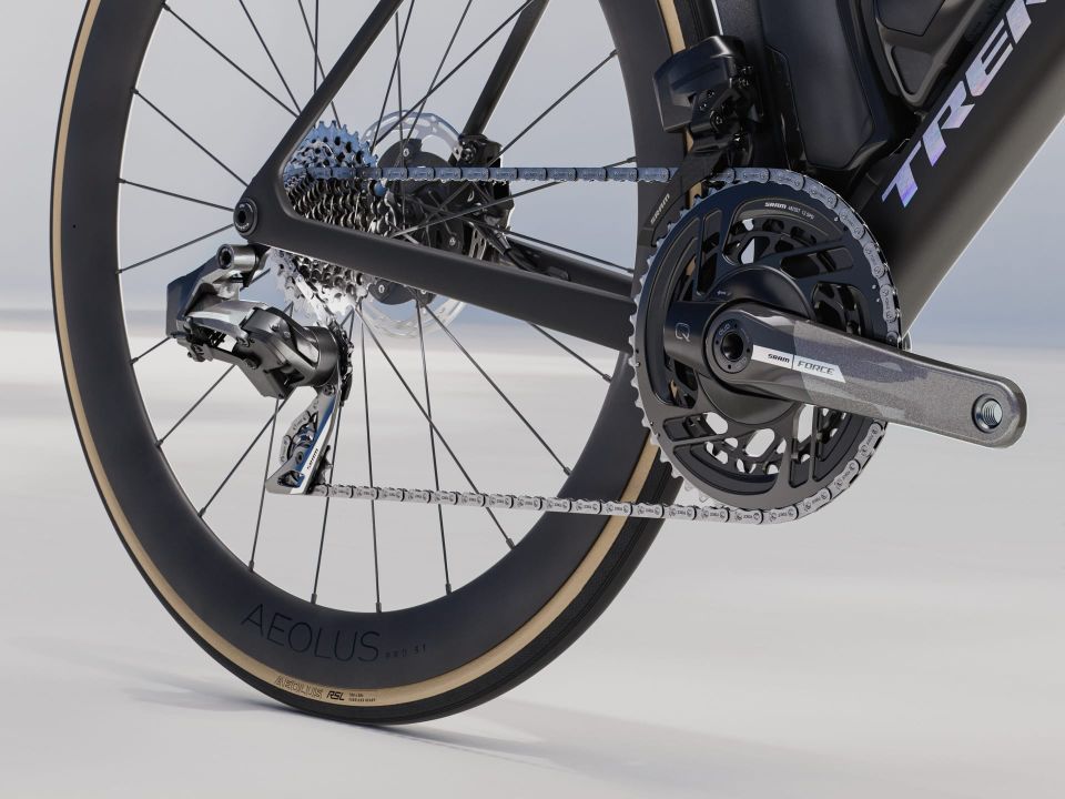 MADONE SLR 7 AXS GEN 8 SİYAH - L