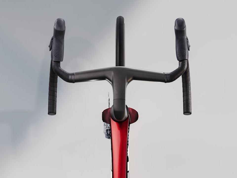 MADONE SLR 8 AXS GEN 8 DUMAN KIRMIZI - S