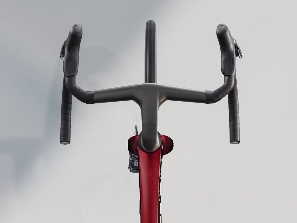 MADONE SLR 7 GEN 8 KIRMIZI - M