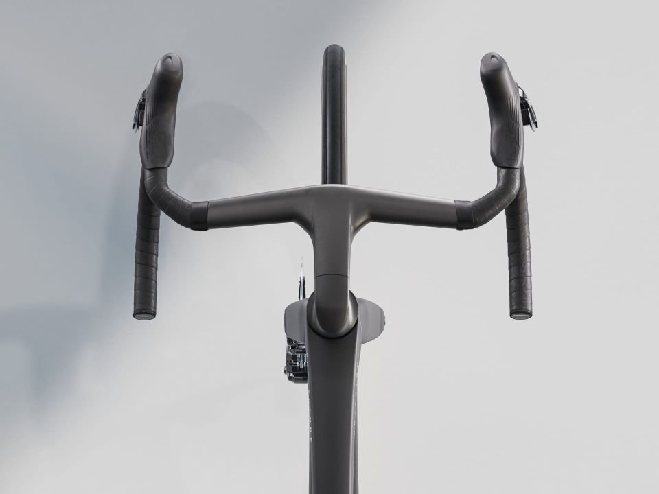 MADONE SLR 7 GEN 8 SİYAH - S