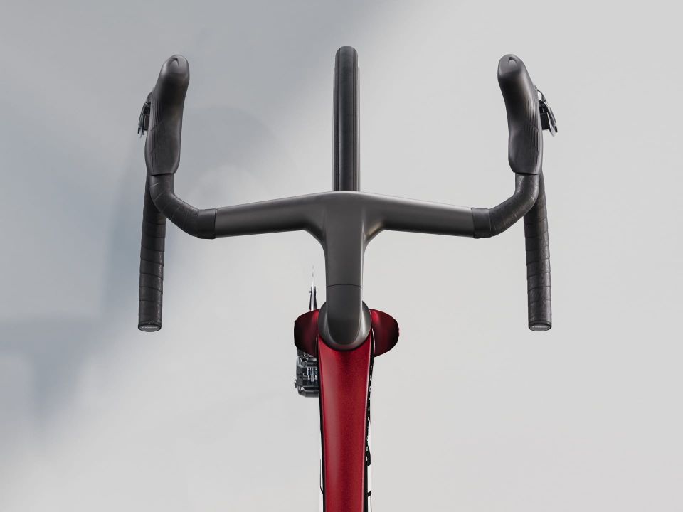 MADONE SLR 7 GEN 8 KIRMIZI - S