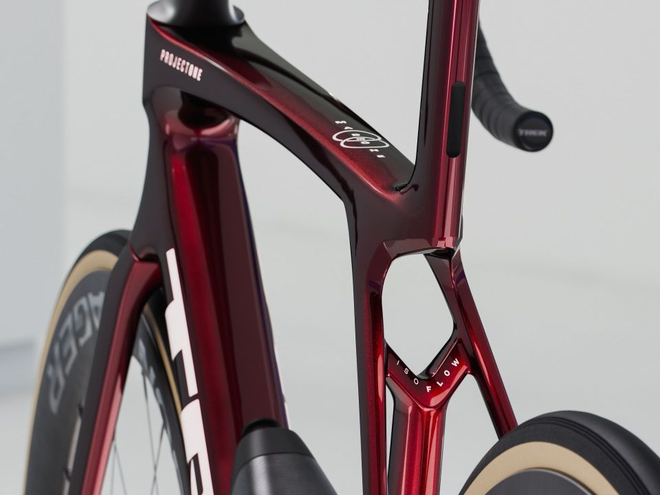 MADONE SLR 7 GEN 8 KIRMIZI - S