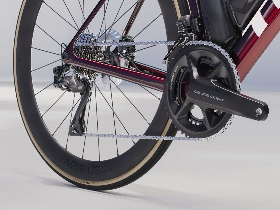 MADONE SLR 7 GEN 8 KIRMIZI - S