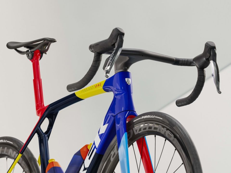 MADONE SLR 9 AXS GEN 8 LIDL TREK - L