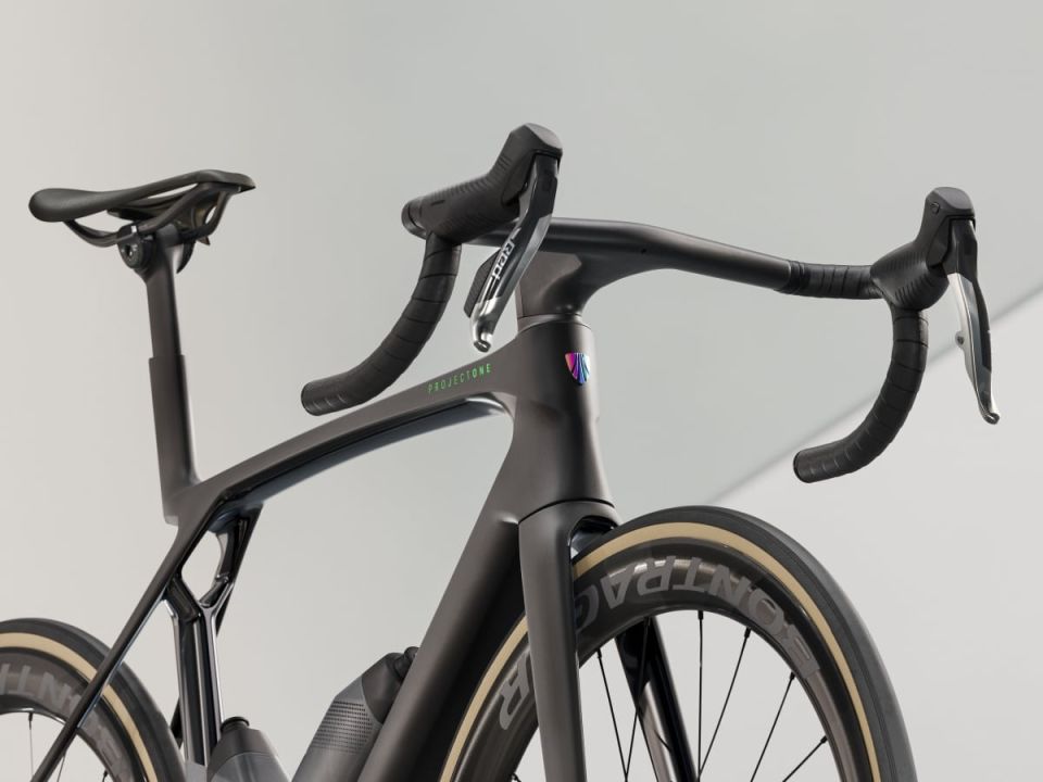 MADONE SLR 9 AXS GEN 8 SİYAH - XL