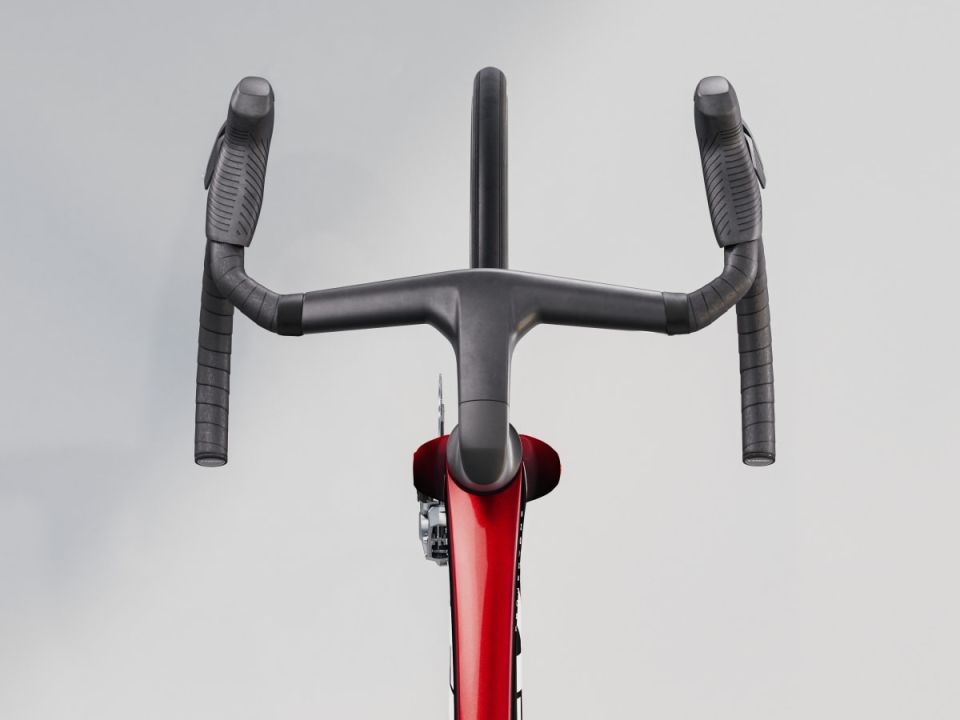 MADONE SLR 9 AXS GEN 8 KIRMIZI - ML