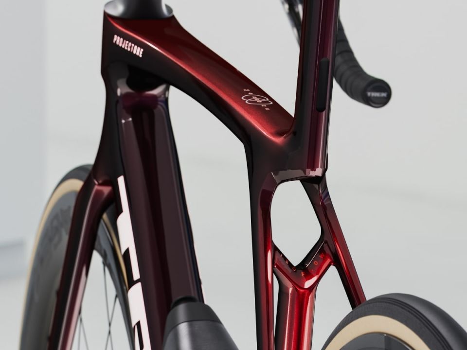MADONE SLR 9 AXS GEN 8 KIRMIZI - ML