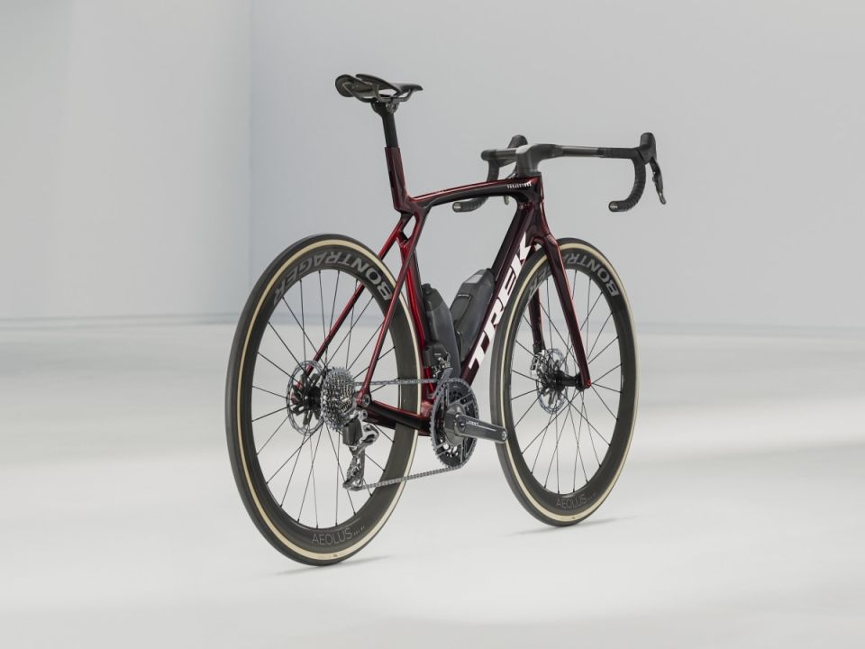 MADONE SLR 9 AXS GEN 8 KIRMIZI - L