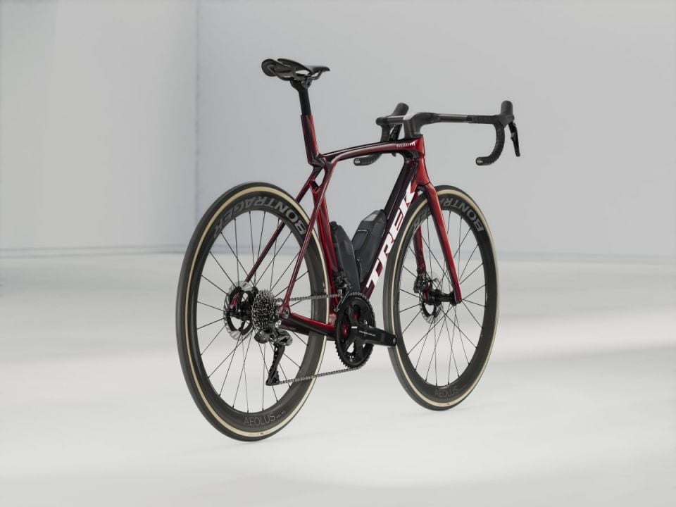MADONE SLR 9 GEN 8 KIRMIZI - M
