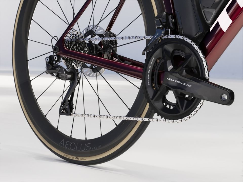 MADONE SLR 9 GEN 8 KIRMIZI - ML