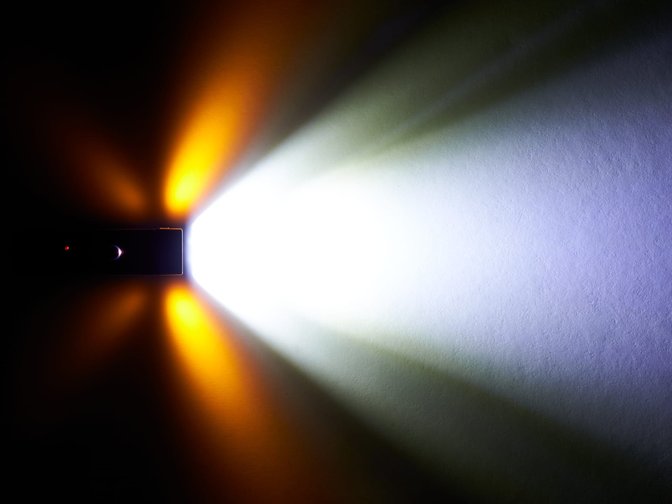 TREK Commuter Pro RT ÖN AYDINLATMA