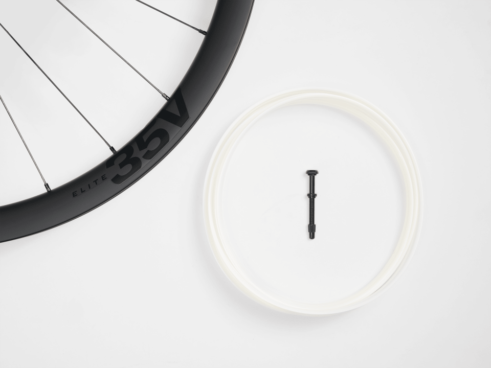 BONTRAGER AEOLUS ELITE 35V TLR JANT SETİ ARKA