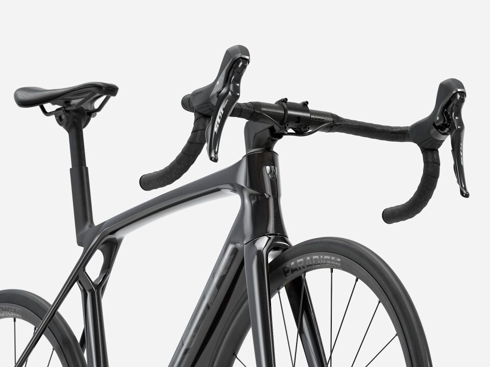 MADONE SL 5 GEN 8 M - MAT PARLAK SİYAH