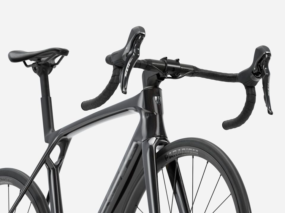MADONE SL 5 GEN 8 L - MAT PARLAK SİYAH