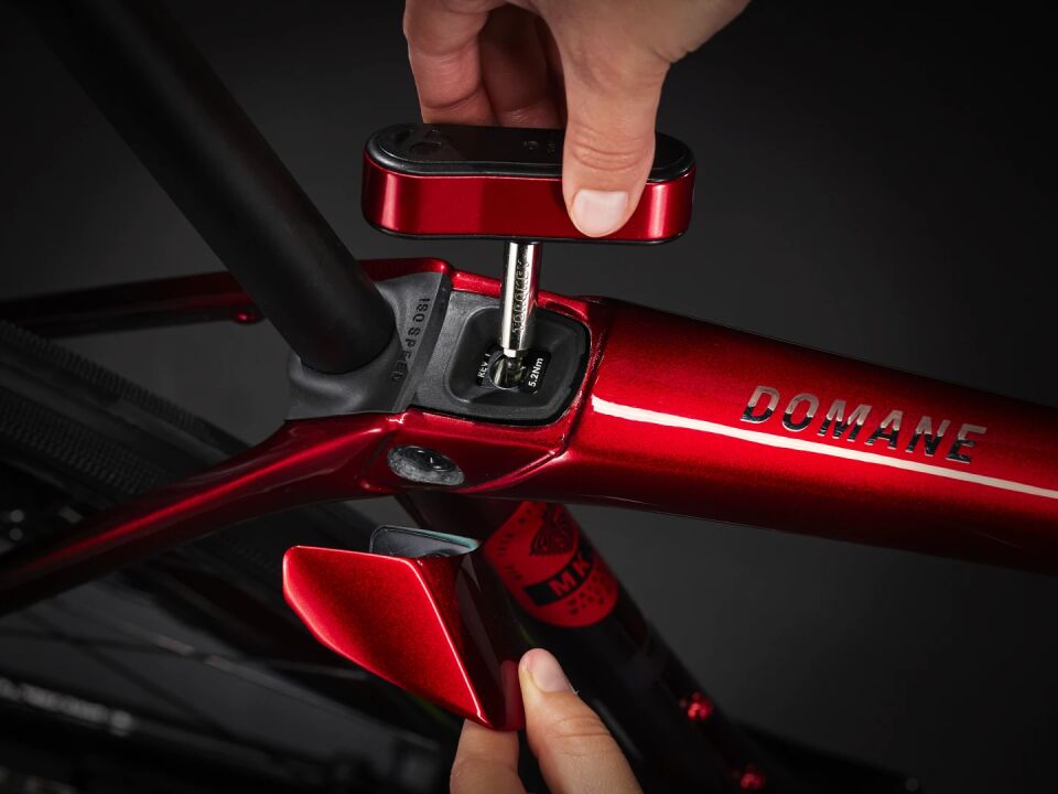 DOMANE SLR 7 GEN 4 54 - KIRMIZI SİYAH