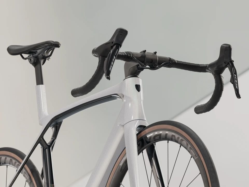 MADONE SL 6 GEN 8 M - QUICKSILVER BEYAZ