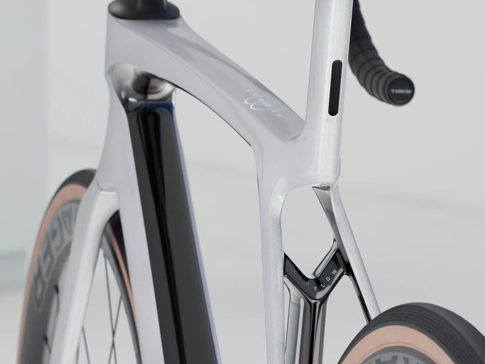 MADONE SL 6 GEN 8 L - QUICKSILVER BEYAZ