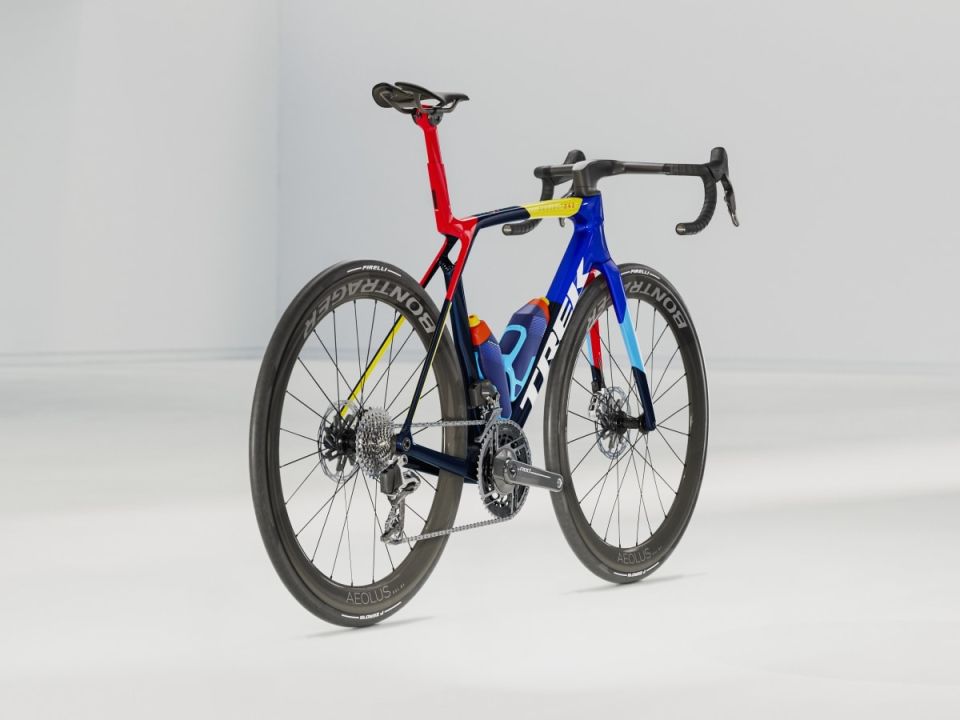 MADONE SLR 9 AXS GEN 8 M - LIDL TREK