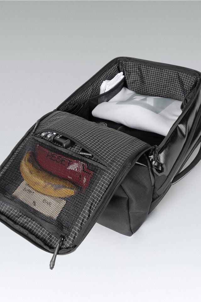 GOBIK STOW TRUE BLACK SIRT ÇANTASI 35L