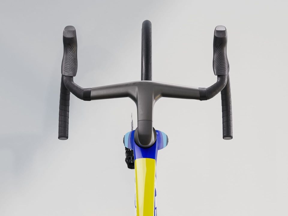 MADONE SLR 7 AXS GEN 8 L - LIDL TREK